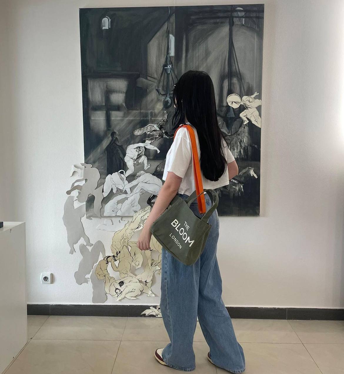 Canvas Medium Tote – Milky Green